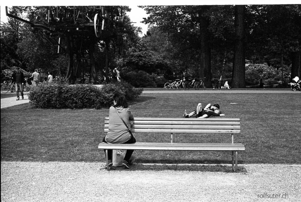 Back to the front on a bench in Zürich